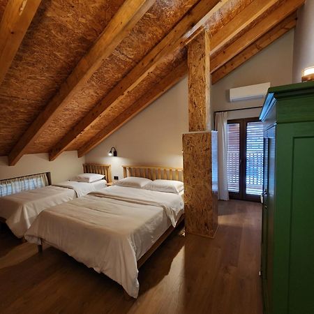 Guesthouse Te Avllia Kelcyre Esterno foto