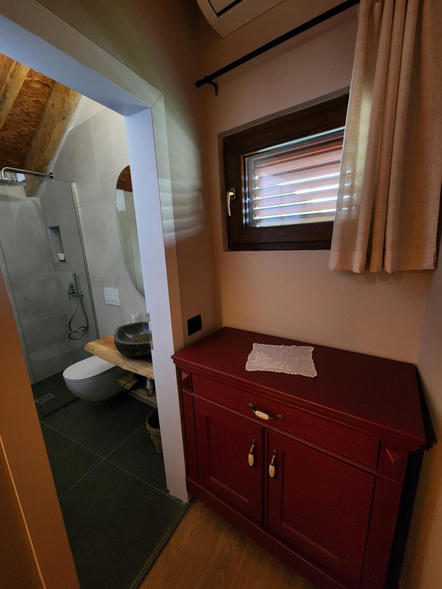 Guesthouse Te Avllia Kelcyre Esterno foto